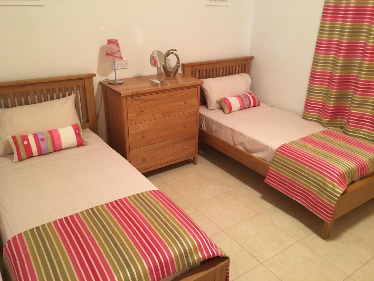 Excellent 2 Bed Apartment Mandriá Kültér fotó